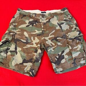 Ralph Lauren Green Camouflage Cargo Shorts Men’s Size 42